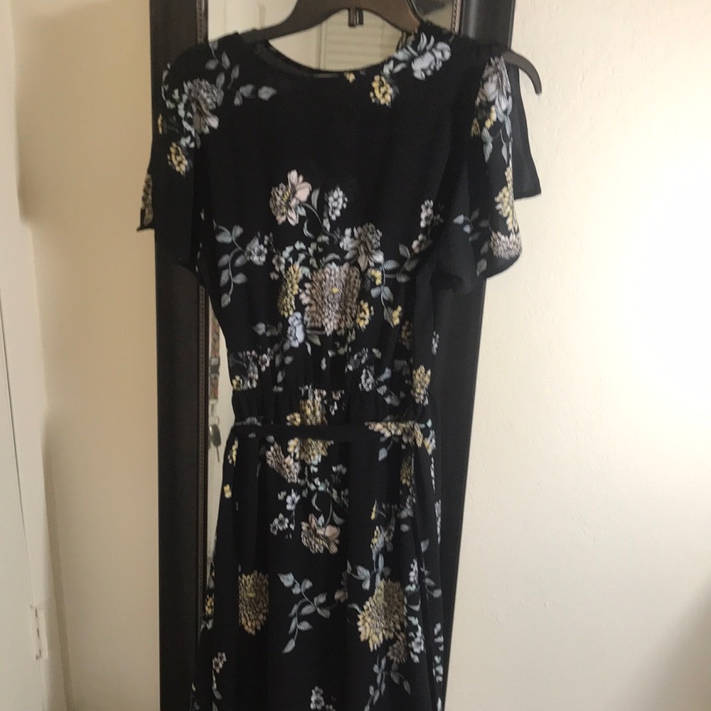 High-Low Floral Romper - Picture 2 of 2